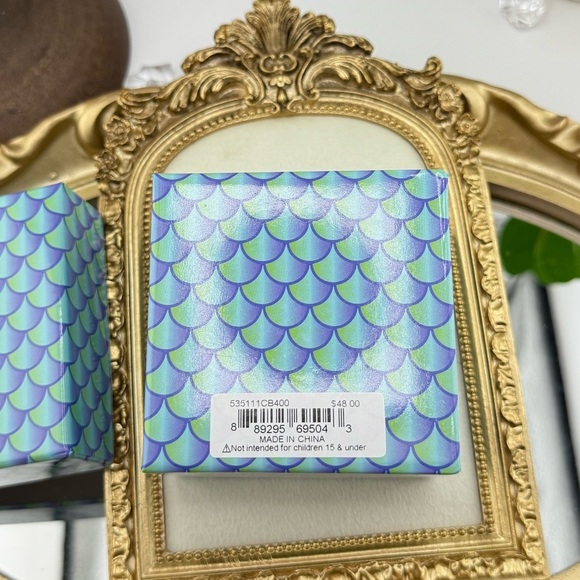 MERMAID JEWELS CONCH SHELL STUDS LIGHT BLUE Betsey Johnson - Picture 4 of 4